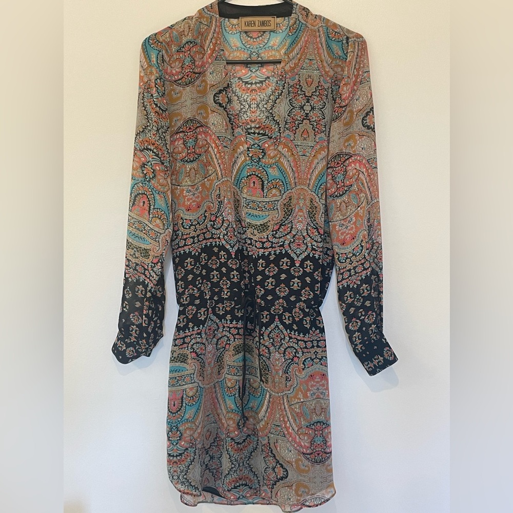 Mini dress. Very good condition and pretty colors